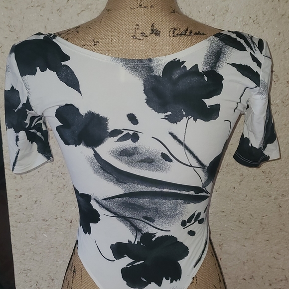 Cache bodysuit - Picture 3 of 6